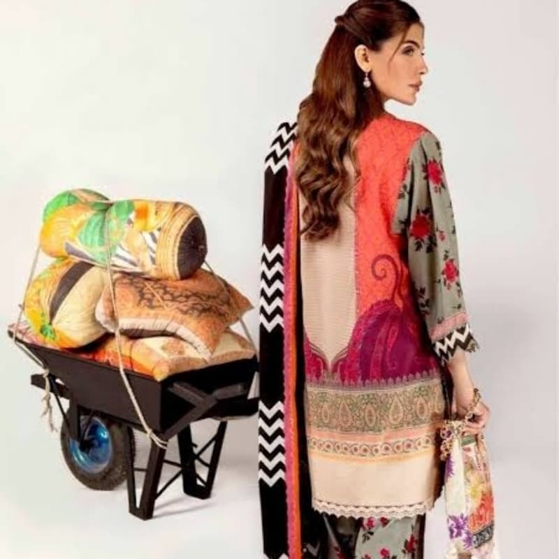 MAHAY Printed Lawn By SANA SAFINAZ