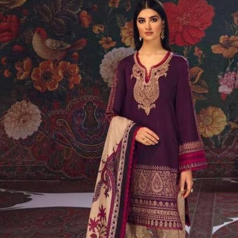 MAHAY Printed Lawn By SANA SAFINAZ